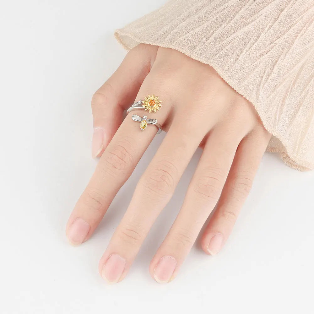 Honeybee Kiss - Subtle ADHD Spinner Ring for Daily Wear