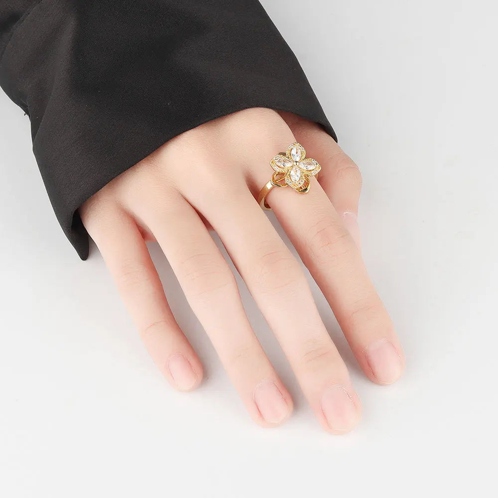 Starlight Clover - Elegant Silver Ring for ADHD Fidgeting