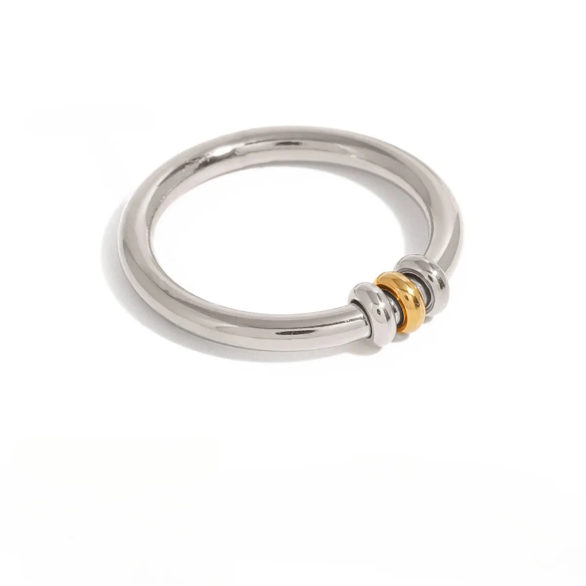 Desk Trio Two Tone – Bead Roll Silver and Gold focus Ring