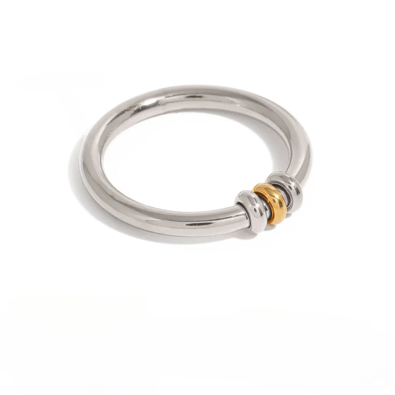 Desk Trio Two Tone – Bead Roll Silver and Gold focus Ring - detail view